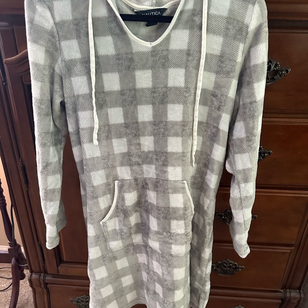 Nautica Gray Checkered Men's Sweater
